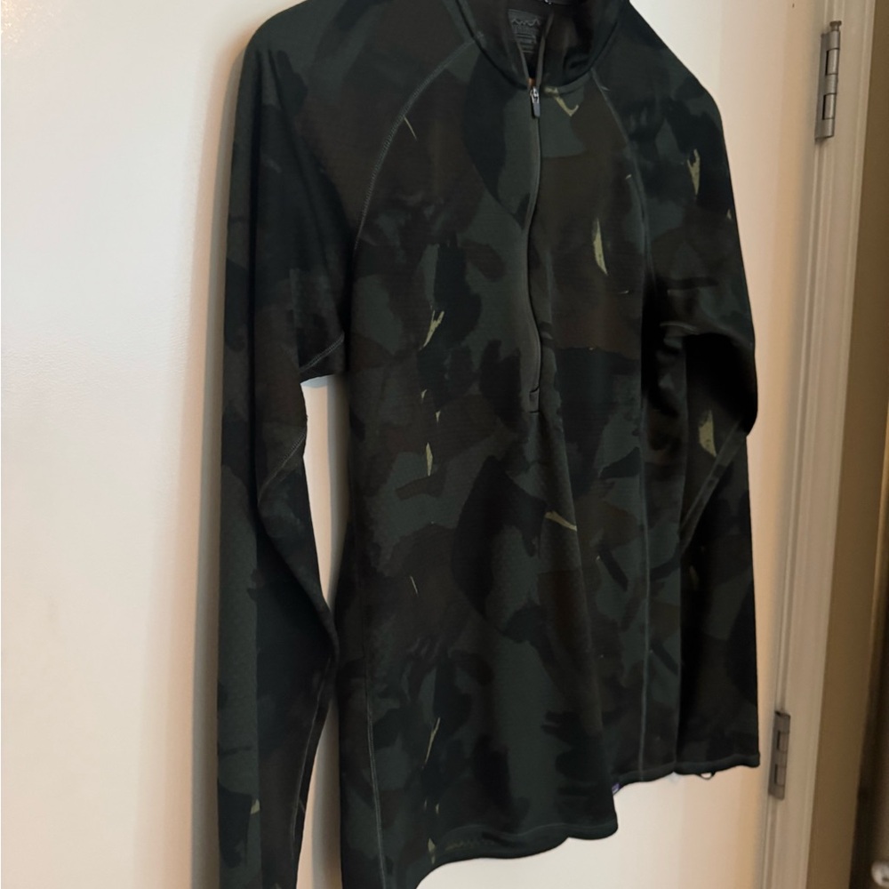 Patagonia Men's Camouflage Quarter-Zip Jersey Shirt Small - Picture 11 of 11